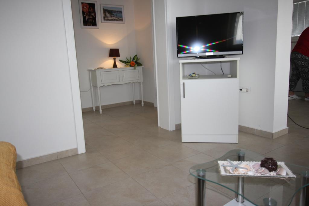 Mimice Bay Apartments Exteriör bild